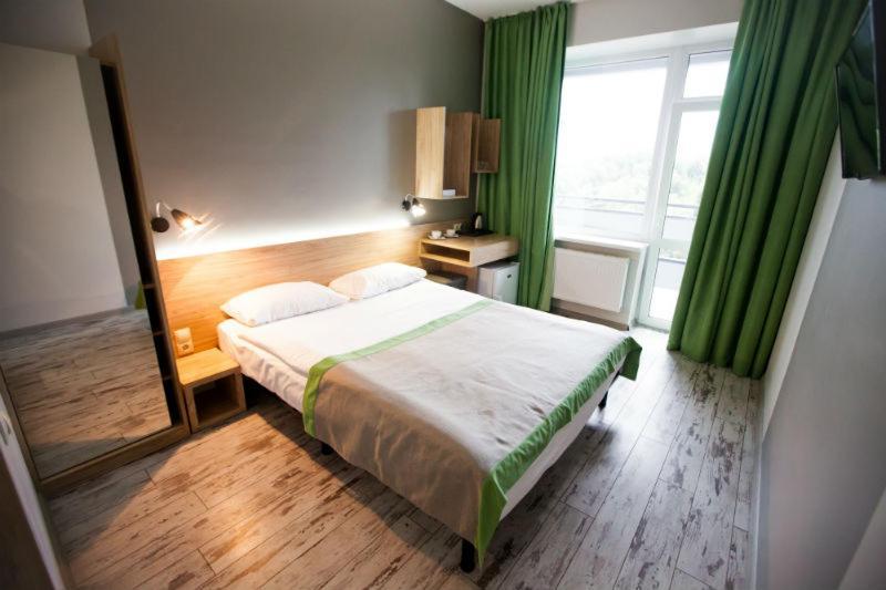 Hotel Vesna Трускавец Екстериор снимка
