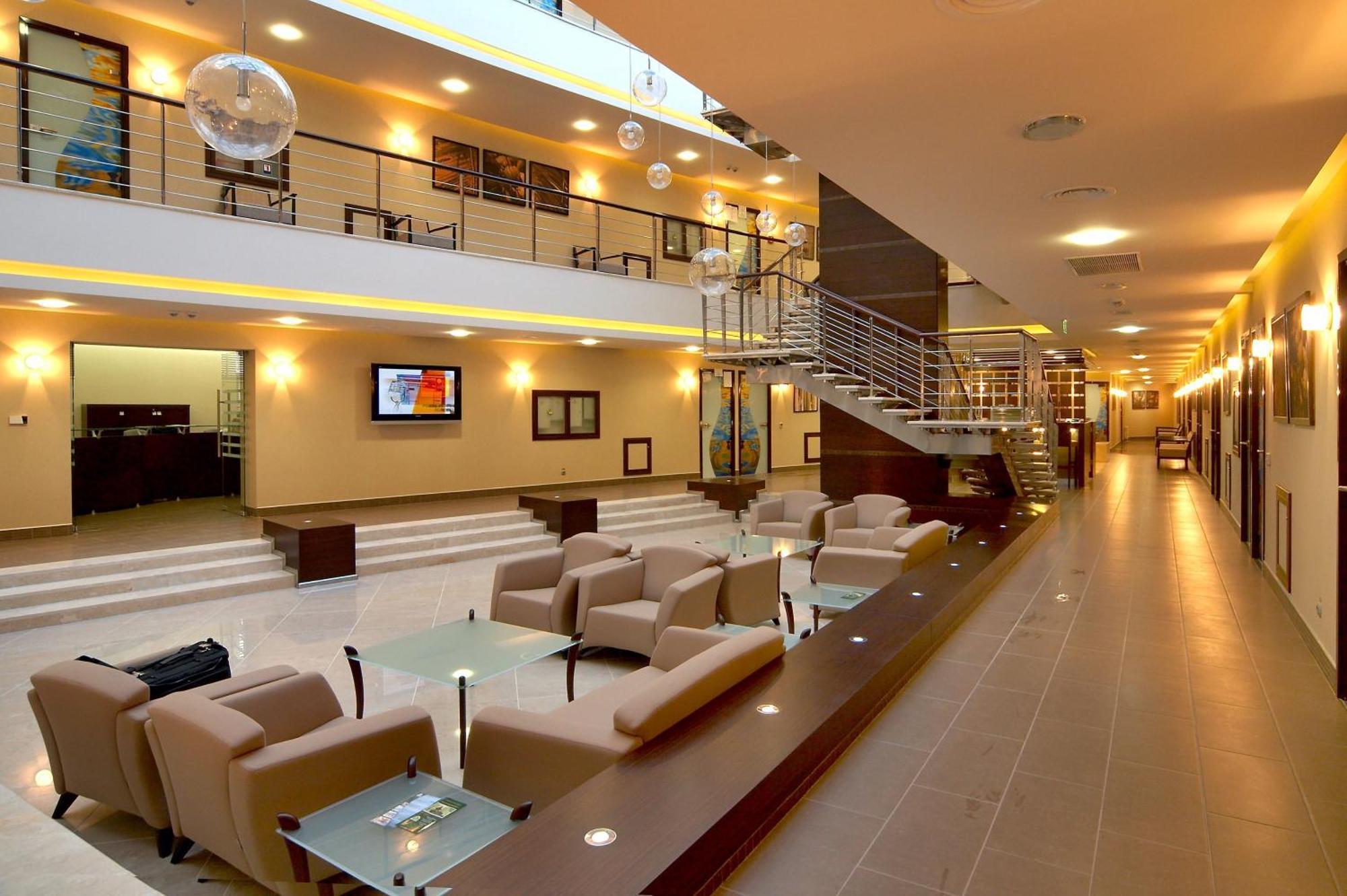 Hotel Vesna Трускавец Екстериор снимка