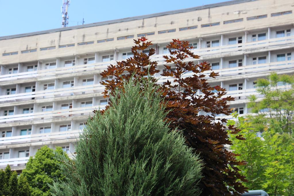 Hotel Vesna Трускавец Екстериор снимка