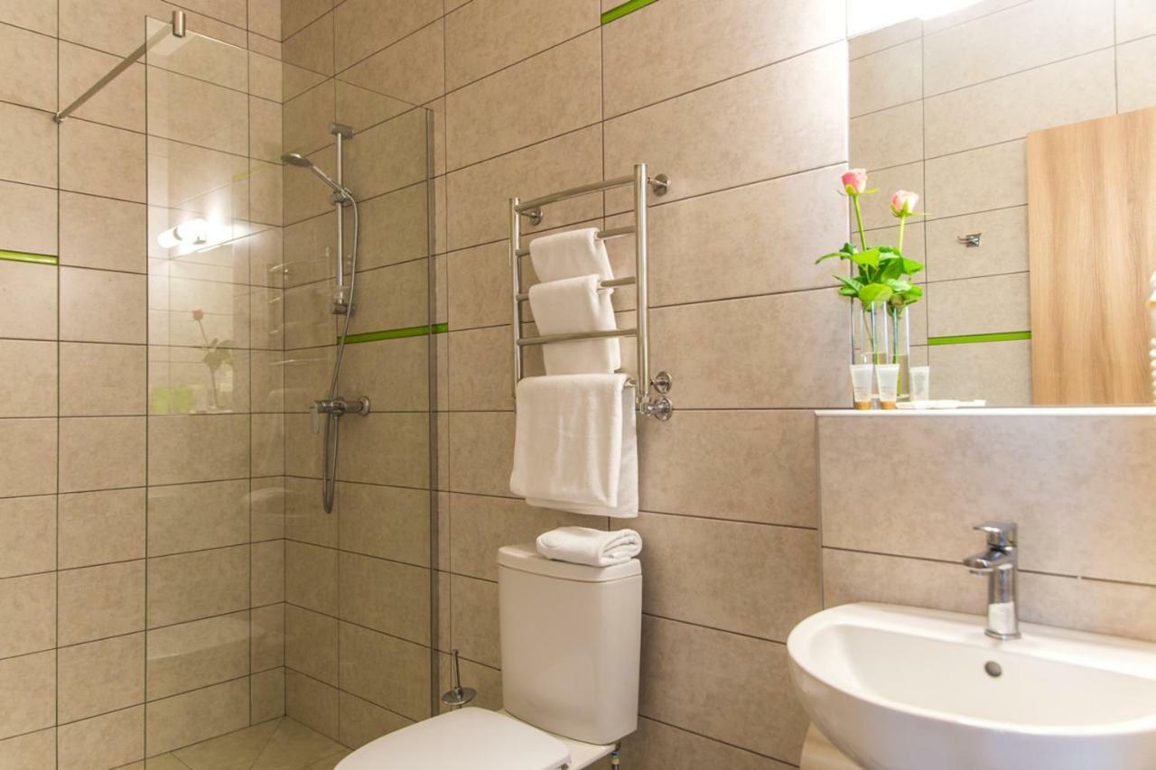Hotel Vesna Трускавец Екстериор снимка